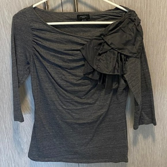 Deletta for Anthropologie Grey Top with Bow Shoulder Size M - Picture 1 of 3